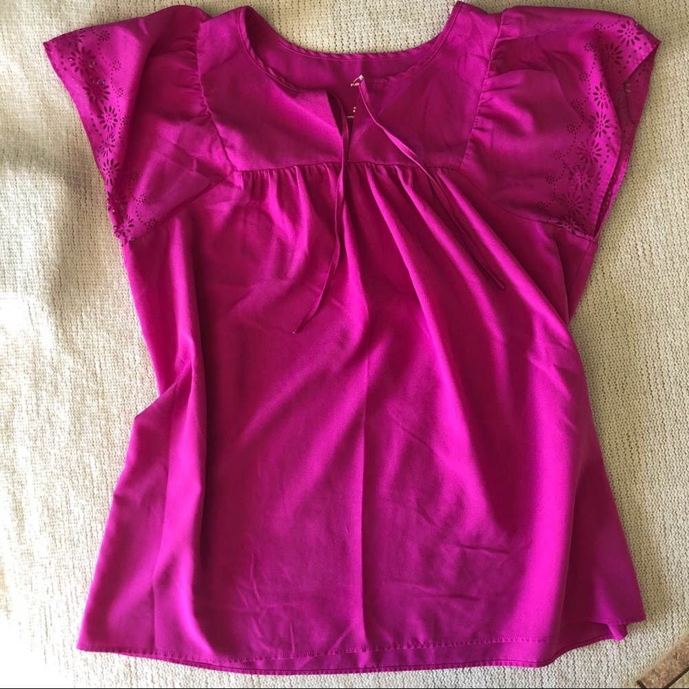 Summer Blouse with Lace cutout sleeve in Fuschia